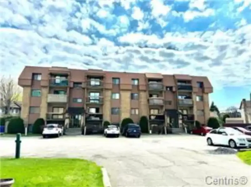 2418-2424 Boul. De la Renaissance Laval (Sainte-Rose) H7L 4L1
